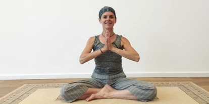 Yoga course - vorhandenes Yogazubehör: Sitz- / Meditationskissen - Region Bodensee - Dr. Karin Götz - Yogastudio am See