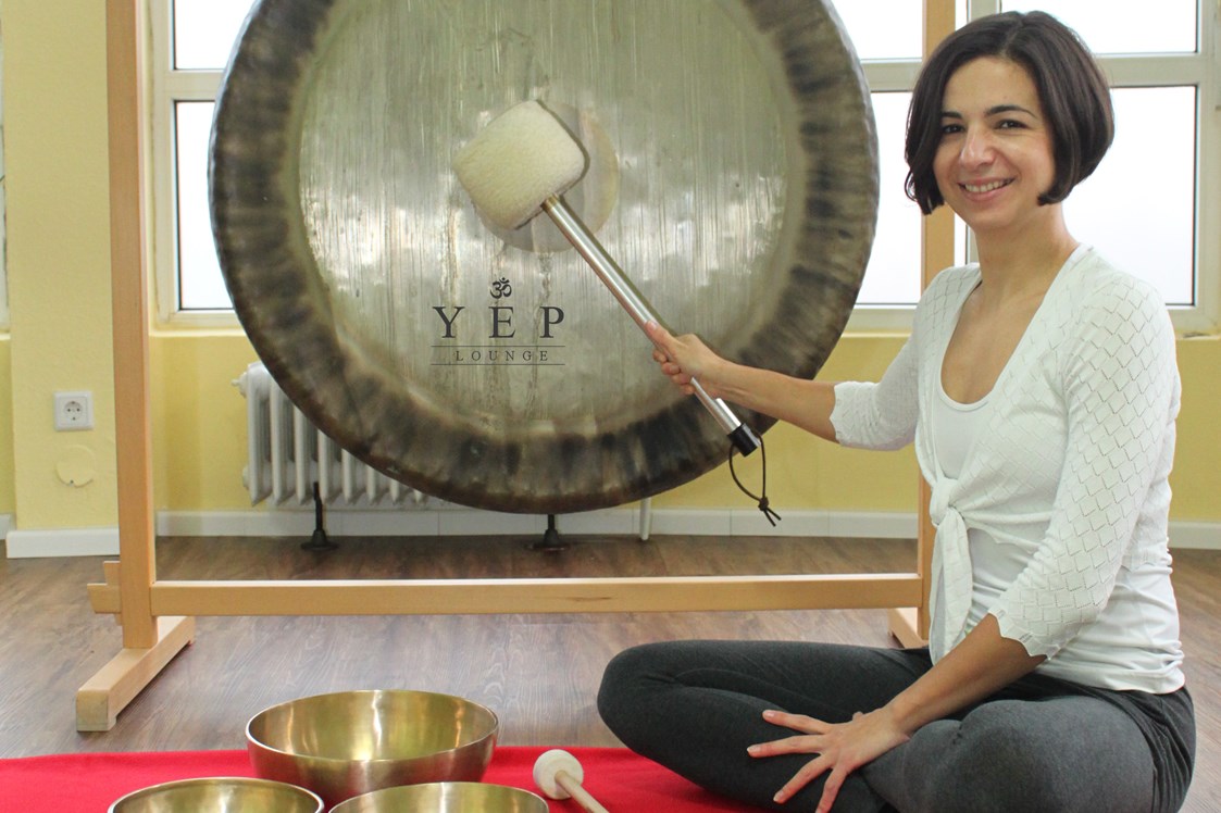 Yoga: Yulia Eberle ist ausgebildete Yogalehrerin, Pilates Trainerin und Entspannungspädagogin - YEP Lounge