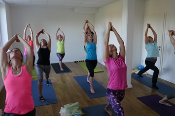 Yoga: Yoga Gruppenkurse in der YEP Lounge in Bremen Horn - YEP Lounge