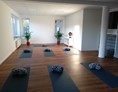 Yoga: Kursraum der YEP Lounge. Hier finden alle Gruppenkurse statt - YEP Lounge