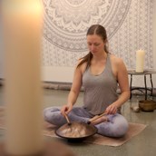 Yogakurs - Ich begleite die Entspannung gern mit sanften Klängen - Yoga entspannt