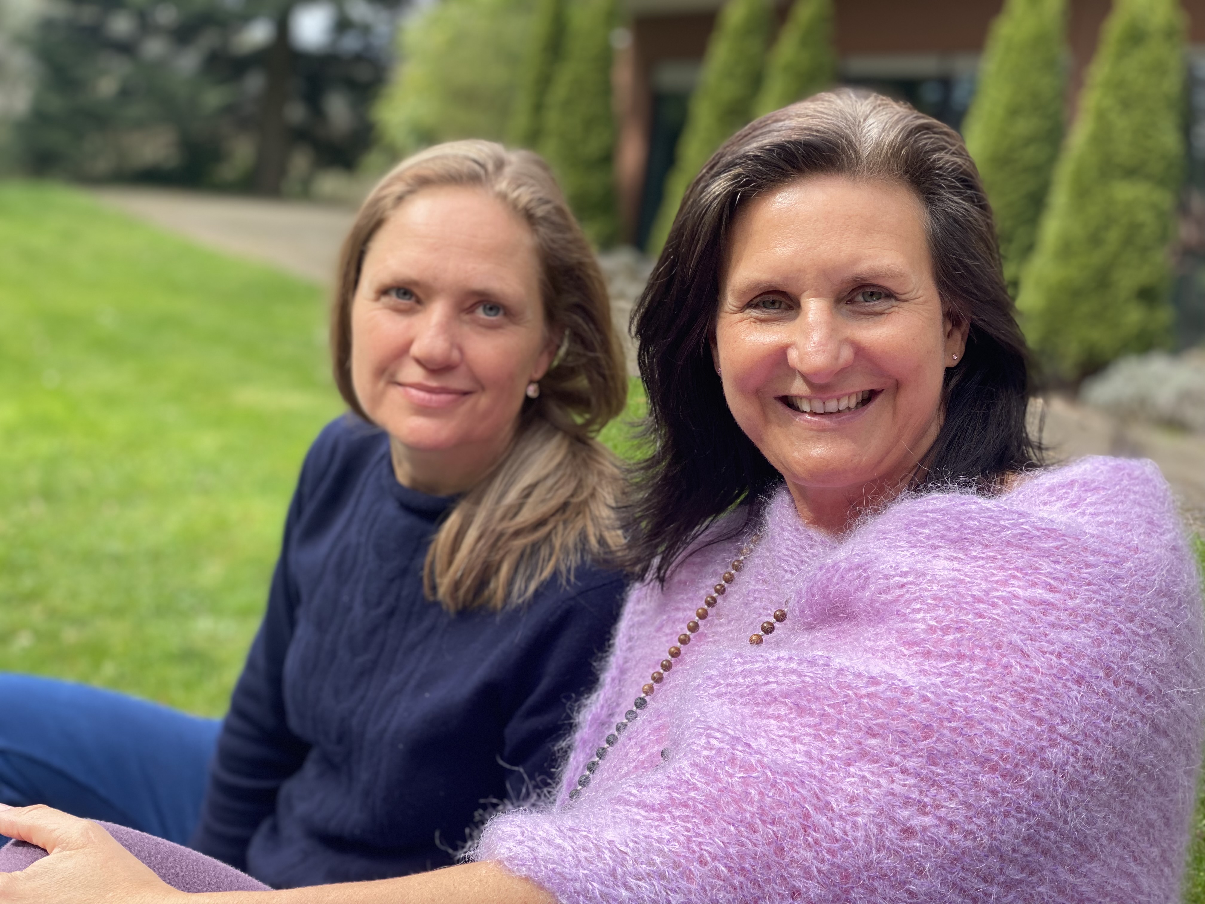 Yogalehrer Ausbildung: Assistenz: Jutta - Heilyogalehrer*in nach Jeannette Krüssenberg  Ausbildung mit Zertifikat in 12 Modulen