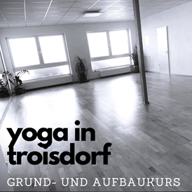 Yoga: Der Yogaraum in Troisdorf-Oberlahr. - Yoga Grund- und Aufbaukurs