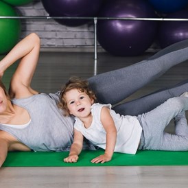 Yoga: Eltern-Kind-Yoga - Yoga Bambinis