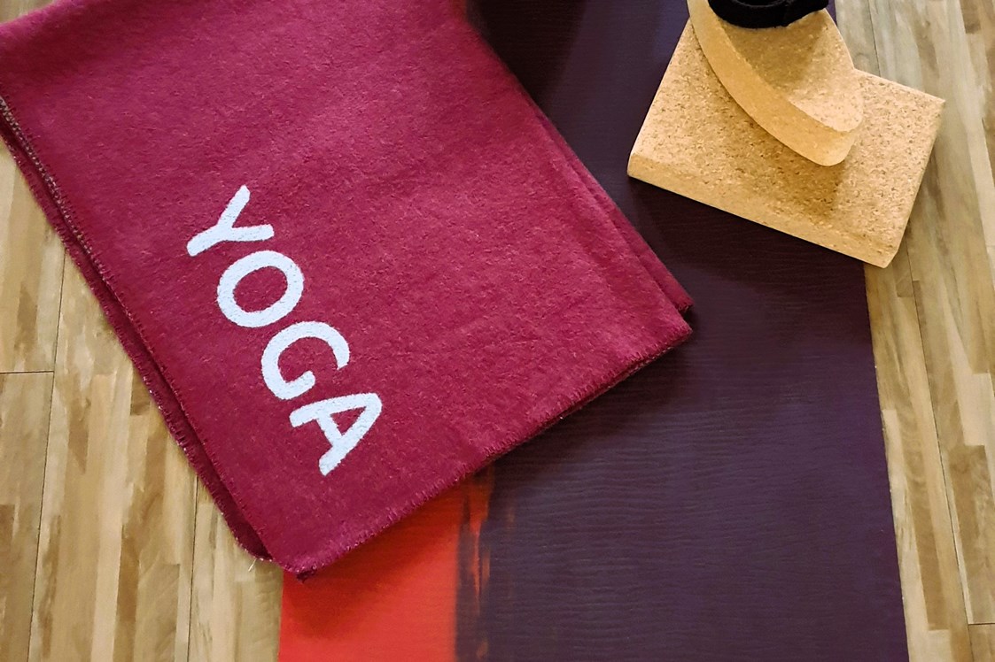 Yoga: Deine Matte wartet auf Dich :-) - Sportsfreundin Neuss- Fitnessstudio + Pilates & Yoga für Frauen