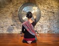 Yoga: RELAX-YOGA Entspannungsnachmittage sind eine wunderbare Regenerationszeit für Körper, Seele und Geist. Dabei werden sanfte, Achtsamkeitsyogaübungen, Autogenes Training, Progressive Muskelentspannung, Bodyscan, Phantasiereisen, Klangreisen mit Harfe, Indianerflöten, Klangschalen, Japanischen Tempelglocken, Klangröhren, Koshi, Sansula, sowie Gongmeditationen eingesetzt. - EKAGRATA YOGA