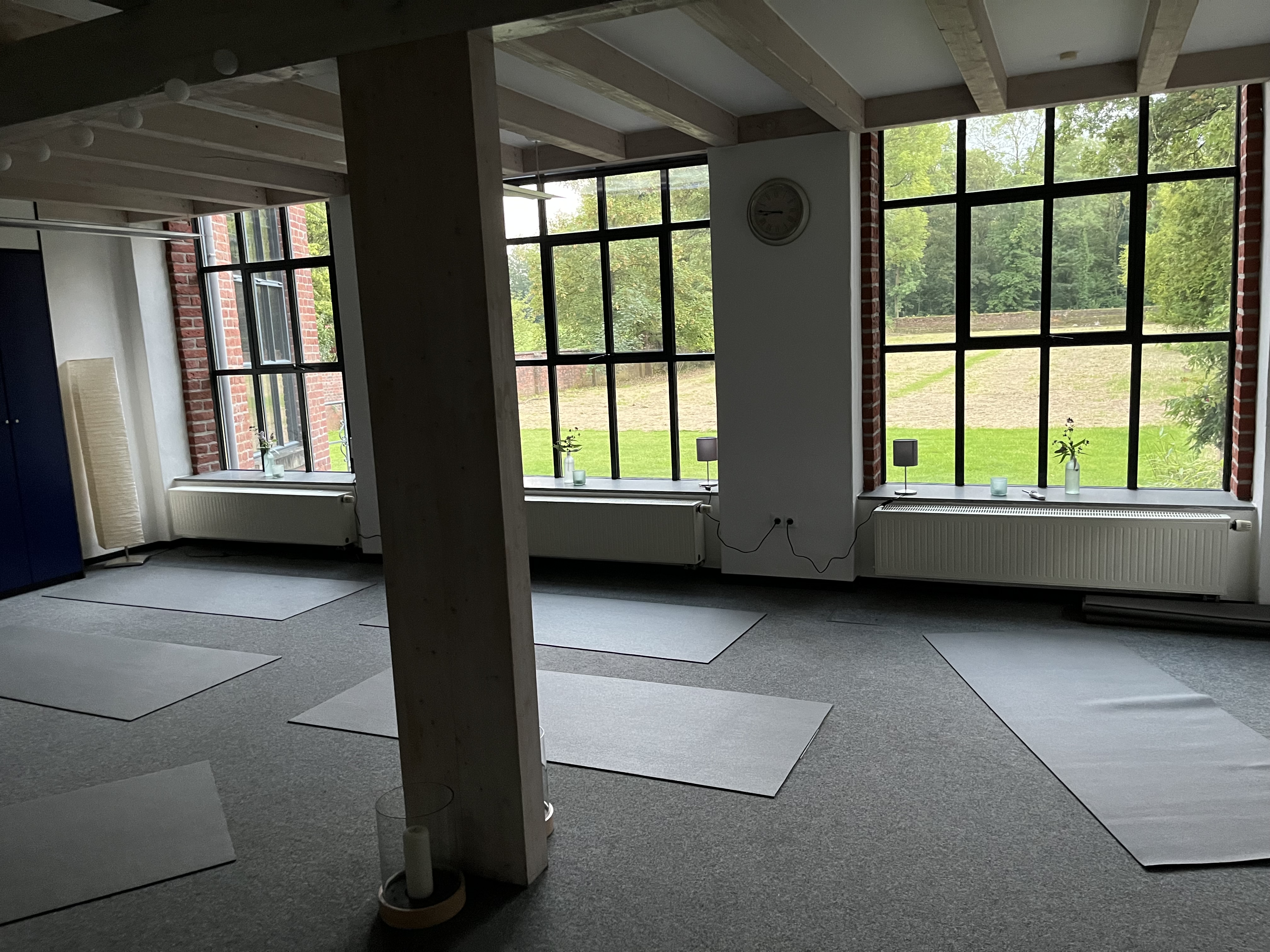 Clase de yoga - Ambiente: Spirituell - Norte de Rhine-Westphalia - Yoga auf dem Stuhl