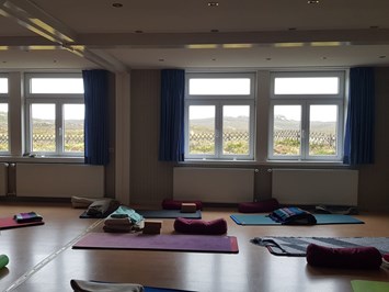 6 Tage Soul Time an der Nordsee - mit Yoga und Wandern im Herbst Eindrücke in Bildern der Räumlichkeiten Yogarum Jugendborn