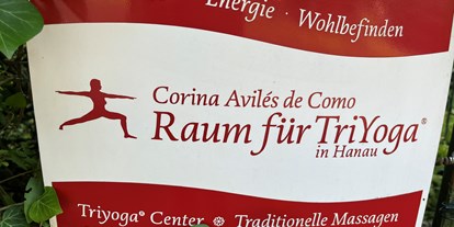 Yogakurs - Kurssprache: Deutsch - CorinaYoga-Raum für TriYoga in Hanau
 - Raum für TriYoga in Hanau CorinaYoga