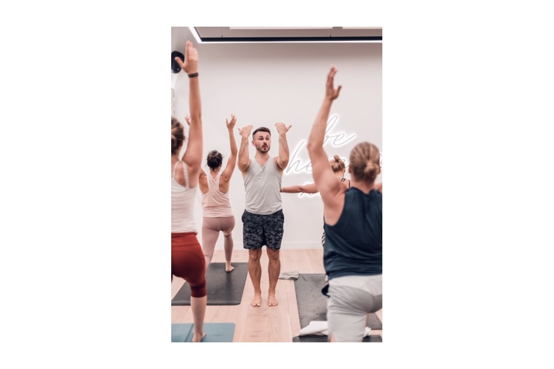 Yoga:  Alexey Gaevskij - Inside Yoga Frankfurt
2 Workshops = Asana + Pranayama & Inside Flow Masterclass

16:30 - 18:00 Uhr Asana + Pranayama all Levels willkommen
Wir wollen alle ''Erfolgreich und Effizient'' sein in dem was wir tun, jedoch entsteht sehr oft ein mentaler Druck der meist das Gegenteil bewirkt.
Lasse in dieser Einheit die Effizienz aus dem Alltag hinter Dir und übe zu entschleunigen! Langsame, fließende Bewegungen verbunden mit Pranayama bringen dich in einen Zustand der inneren Gelassenheit und physischen Leichtigkeit.
18:30 - 20:00 Uhr Inside Flow Masterclass - für Yogis mit Vorkenntnissen
In diesem ganz besonderen Workshop, vereinen sich fließende Sequenzen und der fokus auf die Bewegungen zwischen den Asanas. Eine Kombination aus Musik und fließenden Asanas bringen dich in einen Zustand der inneren und physischen Leichtigkeit. Was sich zu beginn als eine langsame aneinaderreihung von Asanas anfühlt, verwandelt sich in eine auf die Musik angepasste Vinyasaflow Abfolge.
Ein Muß für jede(n) YogalehrerIn, der/die sich für unsere 50h INSIDE Flow Ausbildung interessiert. - YOGAART  ·  STUDIO Susanne Miller