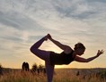 Yoga: Tänzerin - Hatha Yoga - Präventionskurs - Birgit Schaz - PraxisBewusstSein