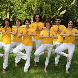Yoga: 7 YogalehrerInnen von Ortenau Yoga, die sich auf dich freuen. - Ortenau Yoga