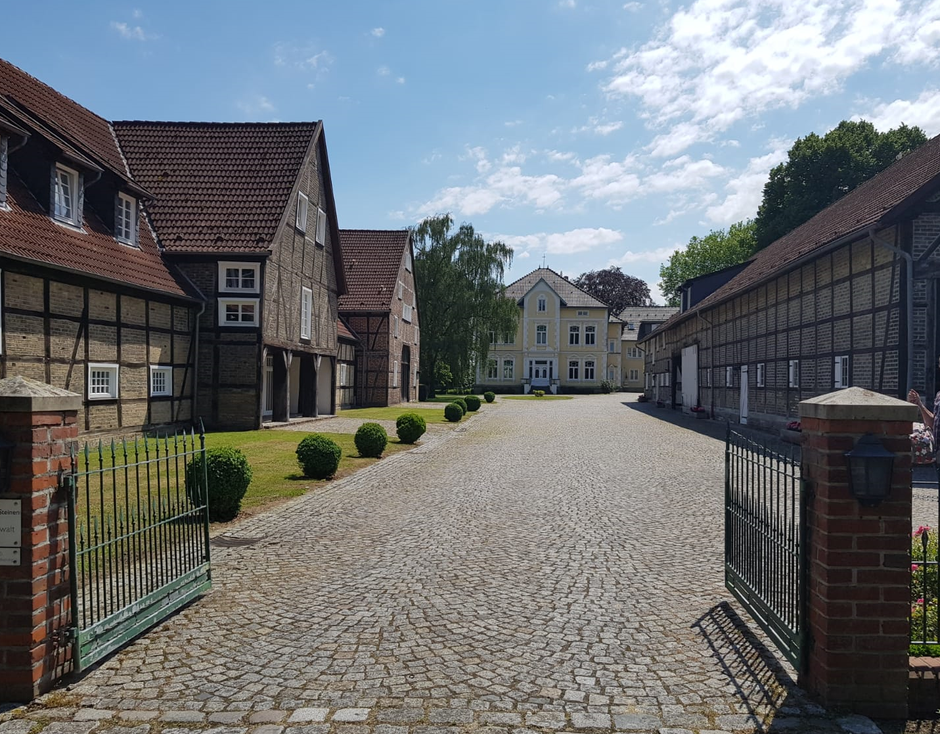 Yoga course - Hamm (Hamm, Stadt) - Gutshof Hamm Drechen , dort findest du die Yogaschule Astrid Wunder - Yogaschule Astrid Wunder