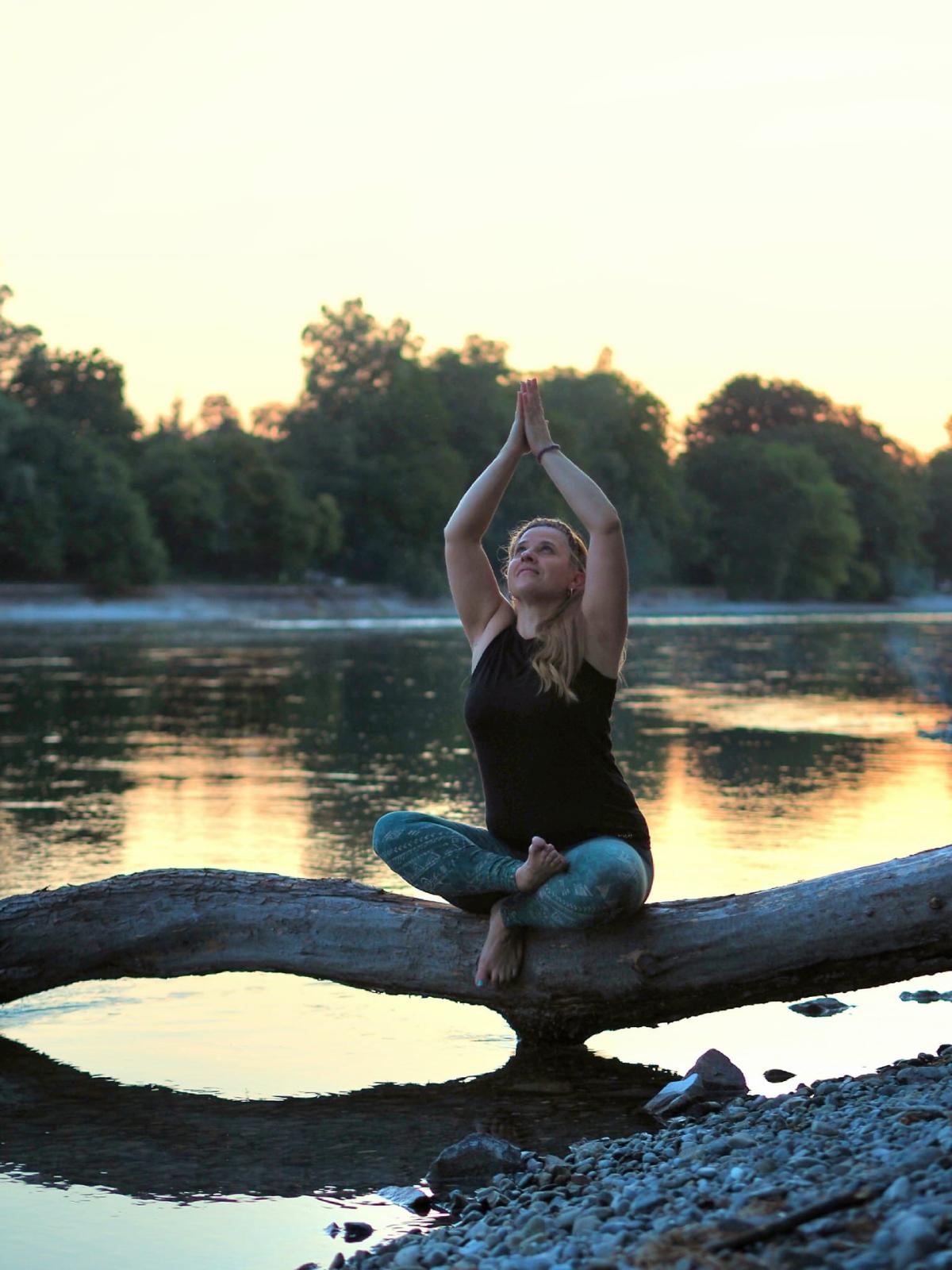 Clase de yoga - Yogastil: Vinyasa Flow - Alemania - Yoga im Hegau / Roswitha Schiesser-Oberländer