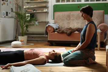 Yoga: Sandra Med-Schmitt, sameschyoga.de