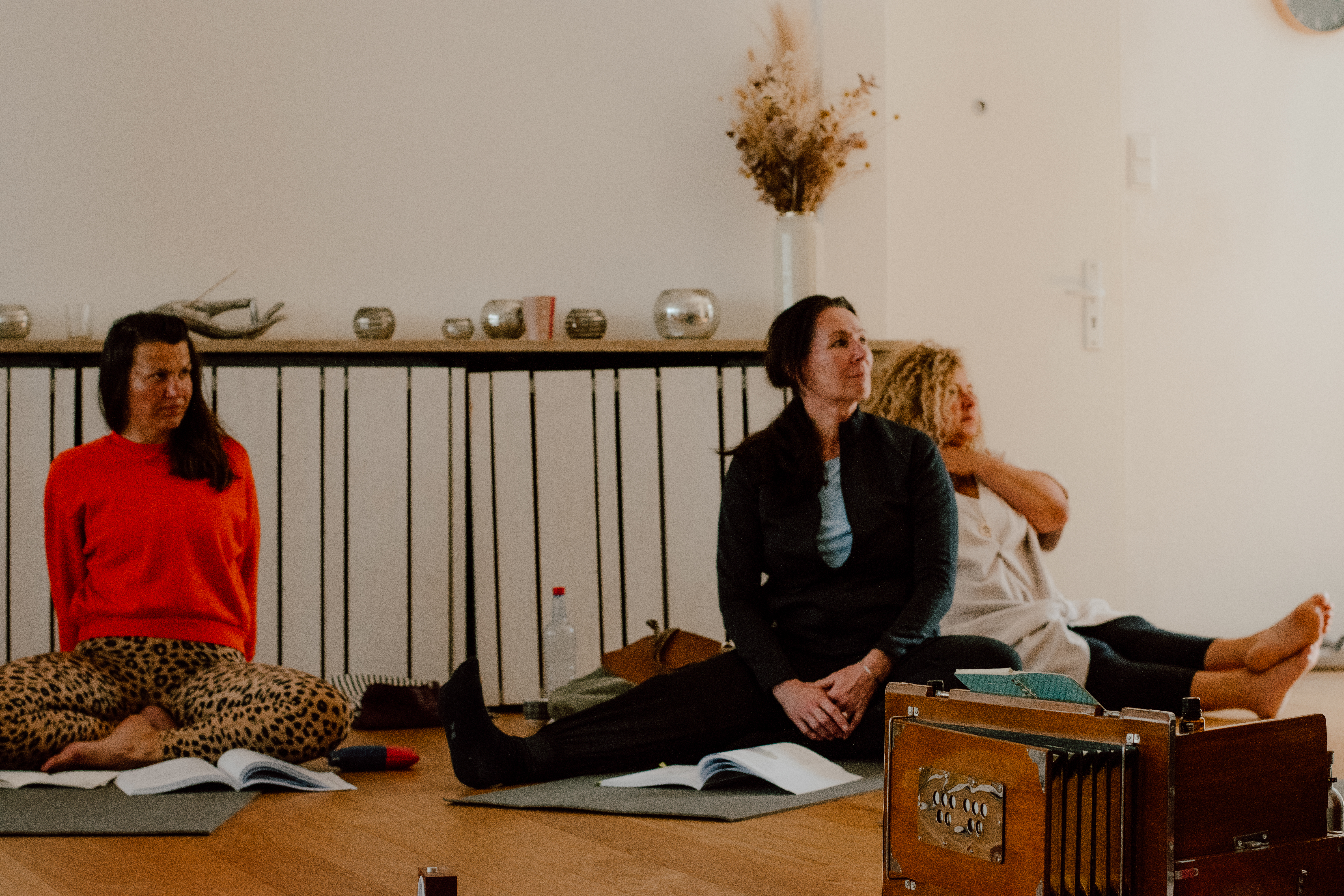 Yogalehrer Ausbildung: Inner Flow Yogalehrer Ausbildung Wolke34 2025