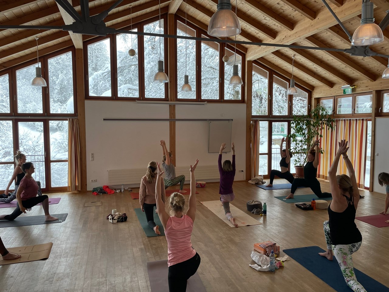 3 Tage Yoga & Stressmanagement im Labenbachhof bei Ruhpolding Eindrücke in Bildern der Räumlichkeiten Yogaraum