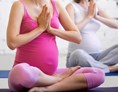 Yoga: Einfache Haltung - Schwangerenyoga 