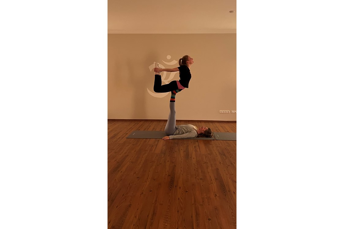 Yoga: Pauline Willrodt / Vinyasa Yoga, Acroyoga, Family Acroyoga, Thaiyogamassage