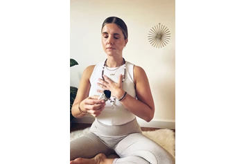 Yoga: Mascha | the.edhas | Yoga • Meditation • Sound