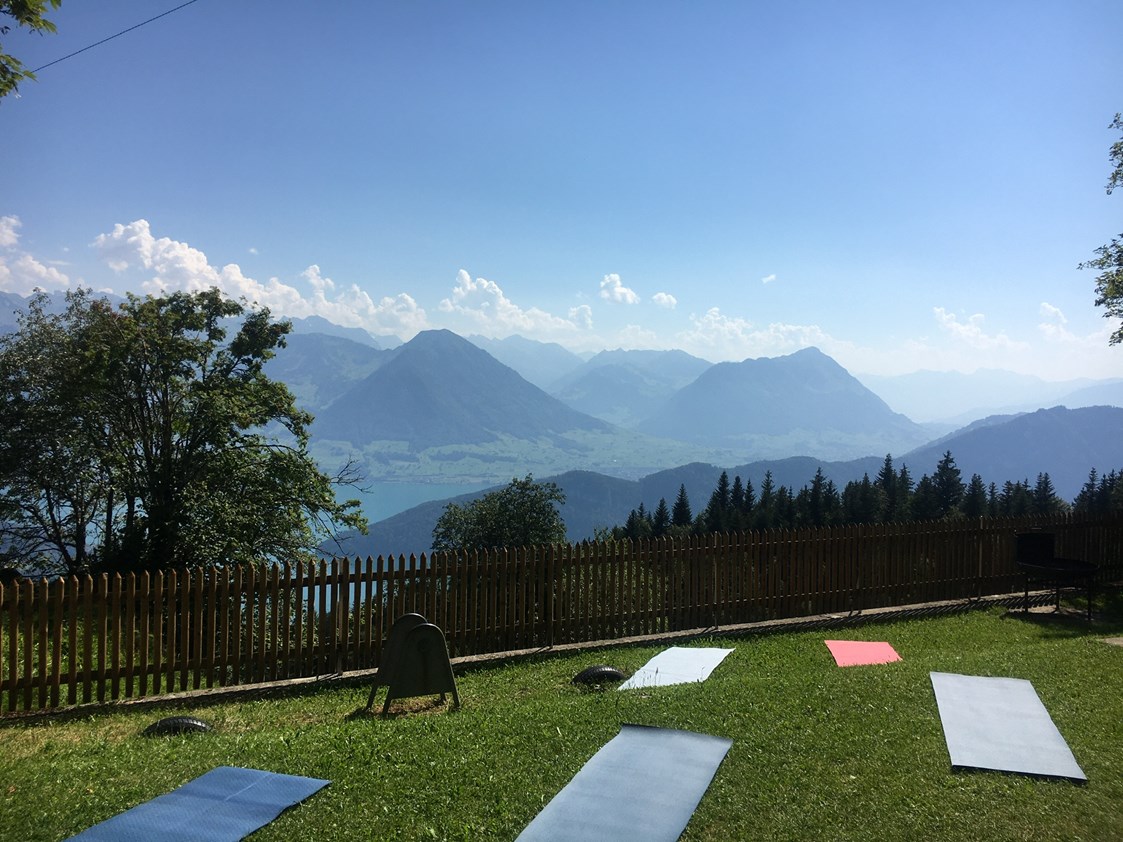 Yoga: Yogawochen-/ Wochenendseminare in der Schweiz und im Schwarzwald - YogaRaum Müllheim
