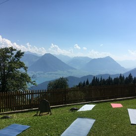 Yoga: Yogawochen-/ Wochenendseminare in der Schweiz und im Schwarzwald - YogaRaum Müllheim