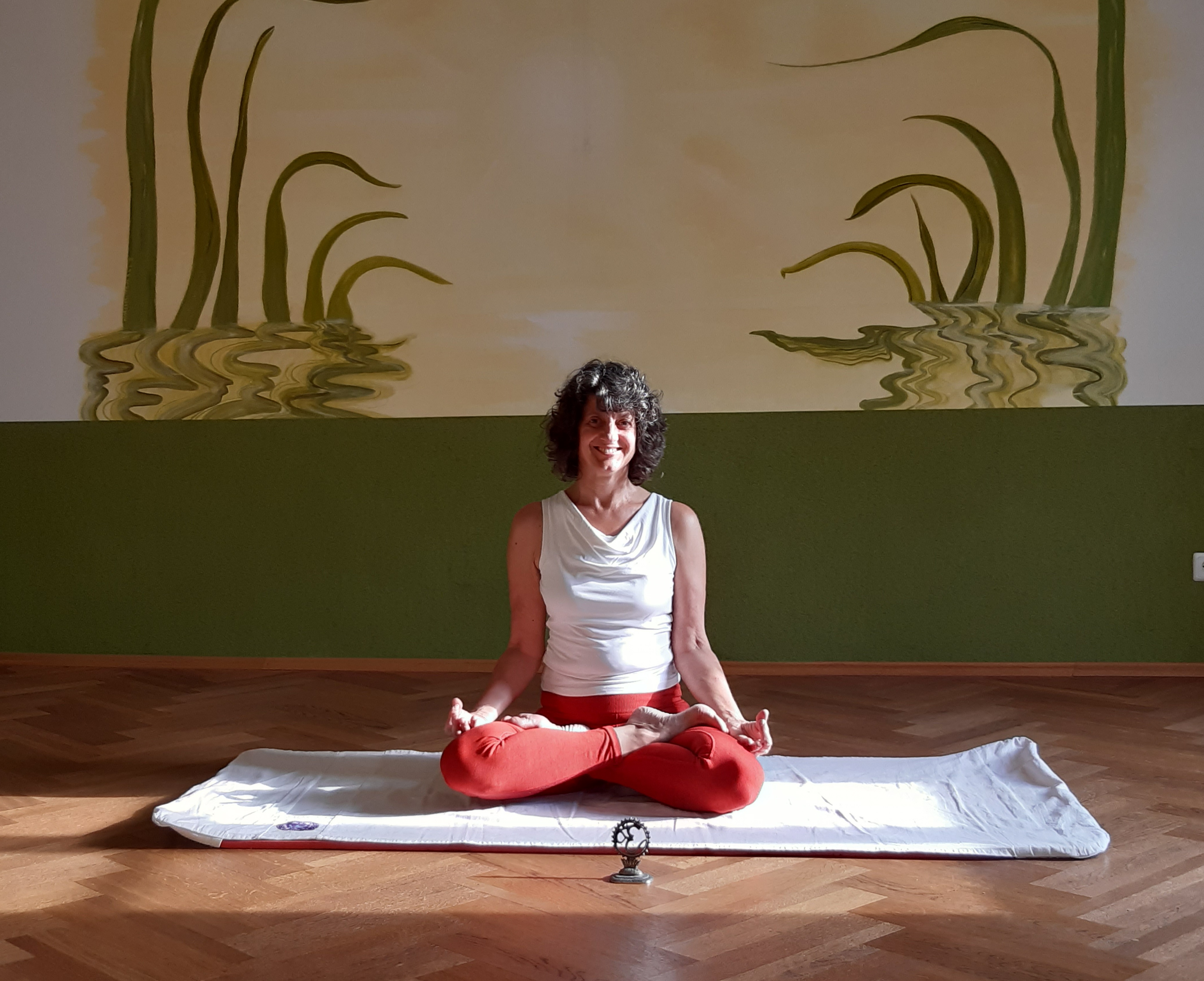 Clase de yoga - Meditationssitz Yoga - Yoga & Strömen | Yogalehrerin | Yogakurs