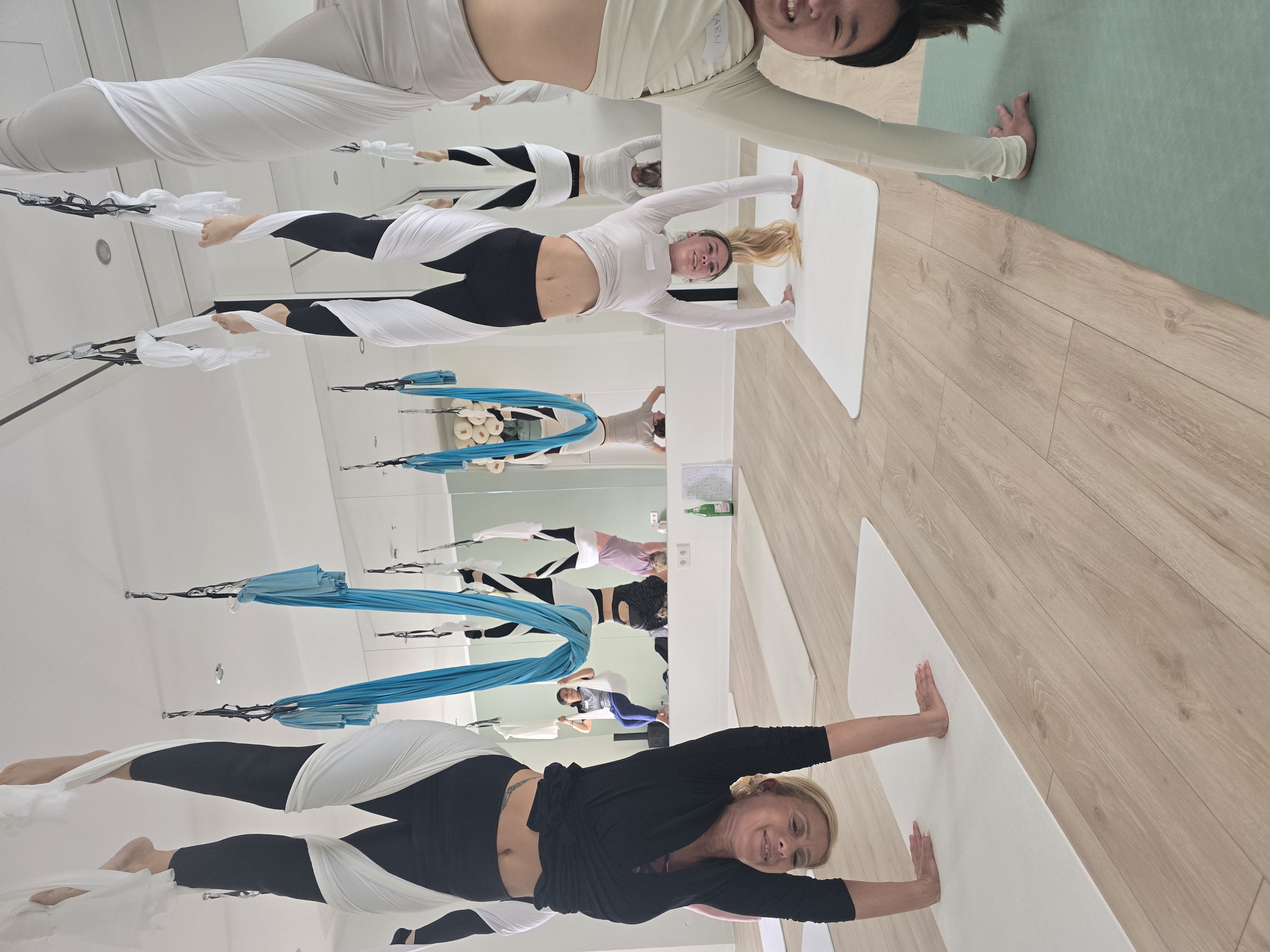 Yogakurs - Teutoburger Wald - Aerial Yoga  - Kula Yogaloft