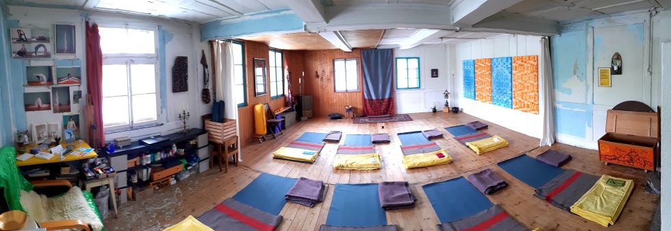 Yoga course - Yogastil: Meditation - Switzerland - yogaroot Schweiz Zimmer der Stille - Yogaroot