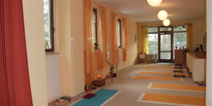 Yogakurs - Kurse für bestimmte Zielgruppen: Kurse für Unternehmen - Potsdam Babelsberg - Yoga_Raum_2 - Yoga Studio Aditi