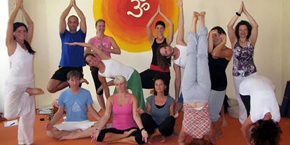 Yoga course - Donauraum - https://scontent.xx.fbcdn.net/hphotos-xaf1/t31.0-0/p180x540/193157_437489082963355_747664372_o.jpg - Studio Ayuryoga