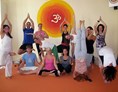 Yoga: https://scontent.xx.fbcdn.net/hphotos-xaf1/t31.0-0/p180x540/193157_437489082963355_747664372_o.jpg - Studio Ayuryoga