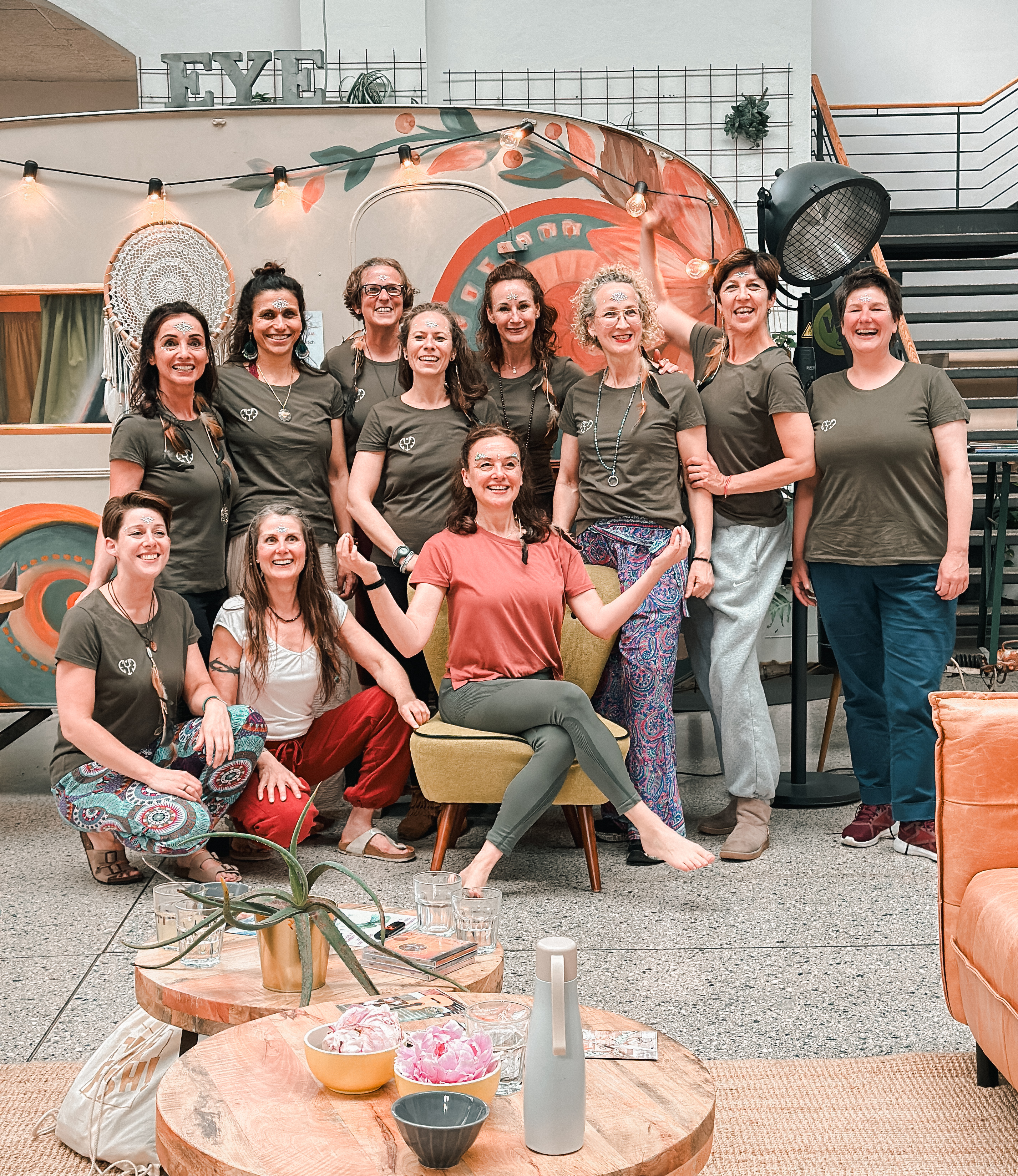 Elysia Yogafestival 2026 Unser Team stellt sich vor ... Co-Creation 15+ Yogalehrer/innen