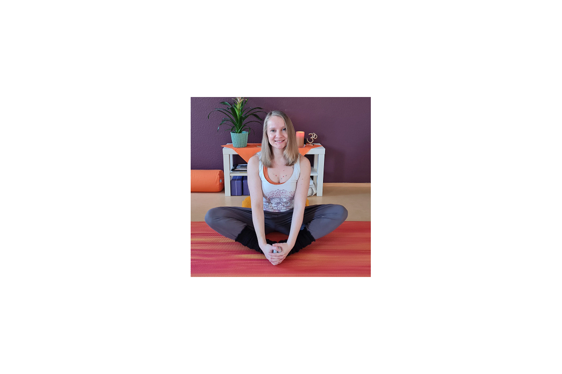Yoga: Sarah Stabel, Yogalehrerin - Yoga Lambodara