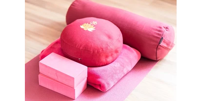 Clase de yoga - geeignet für: Fortgeschrittene - Korntal-Münchingen - Yoga bei und nach Krebs (YuK) – Stuttgart LIVE