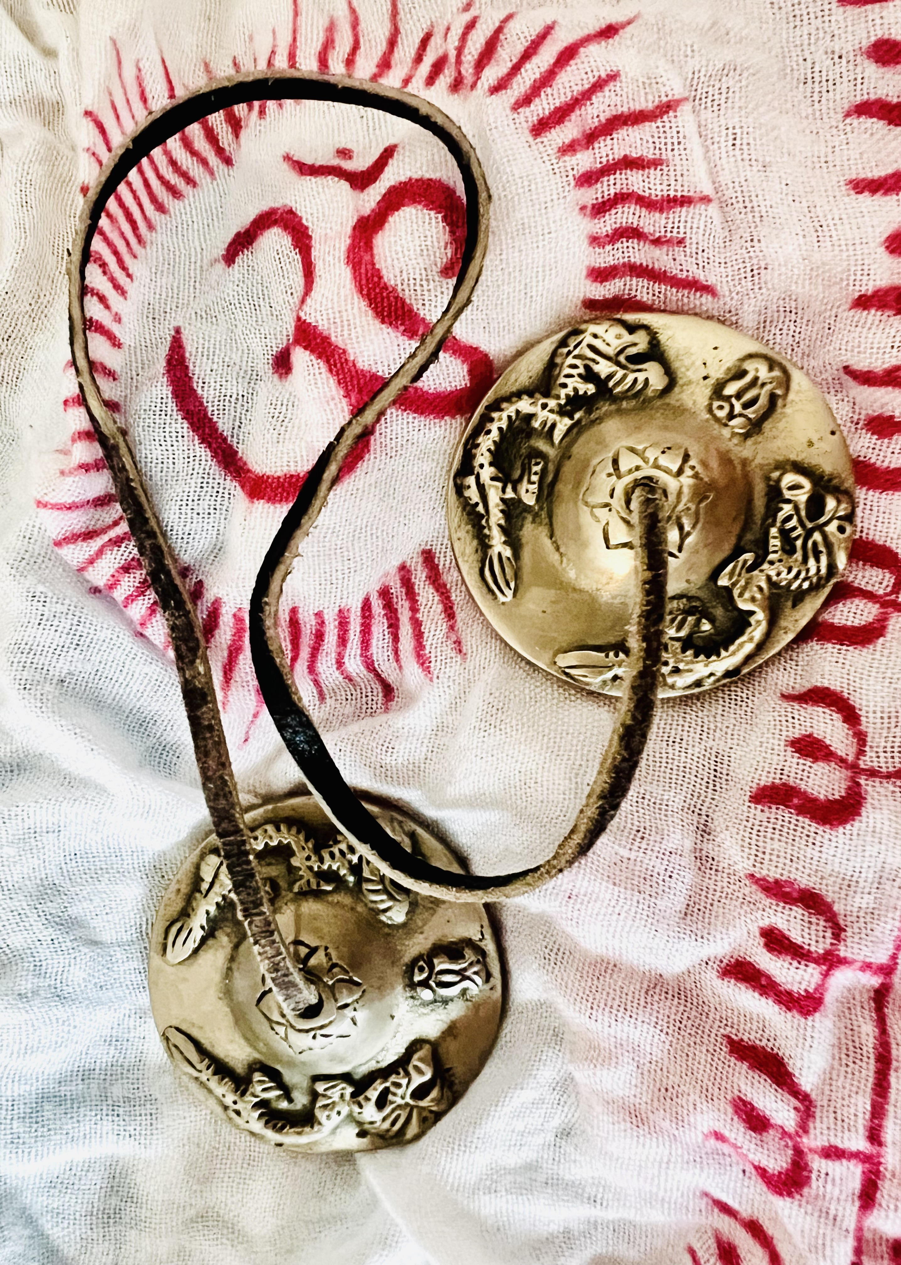 Yogalehrer Ausbildung: OM. - ✨ 200h Yogalehrer*innen Ausbildung ✨ „Yoga – ein Lebensweg“ 🧘‍♀️💜