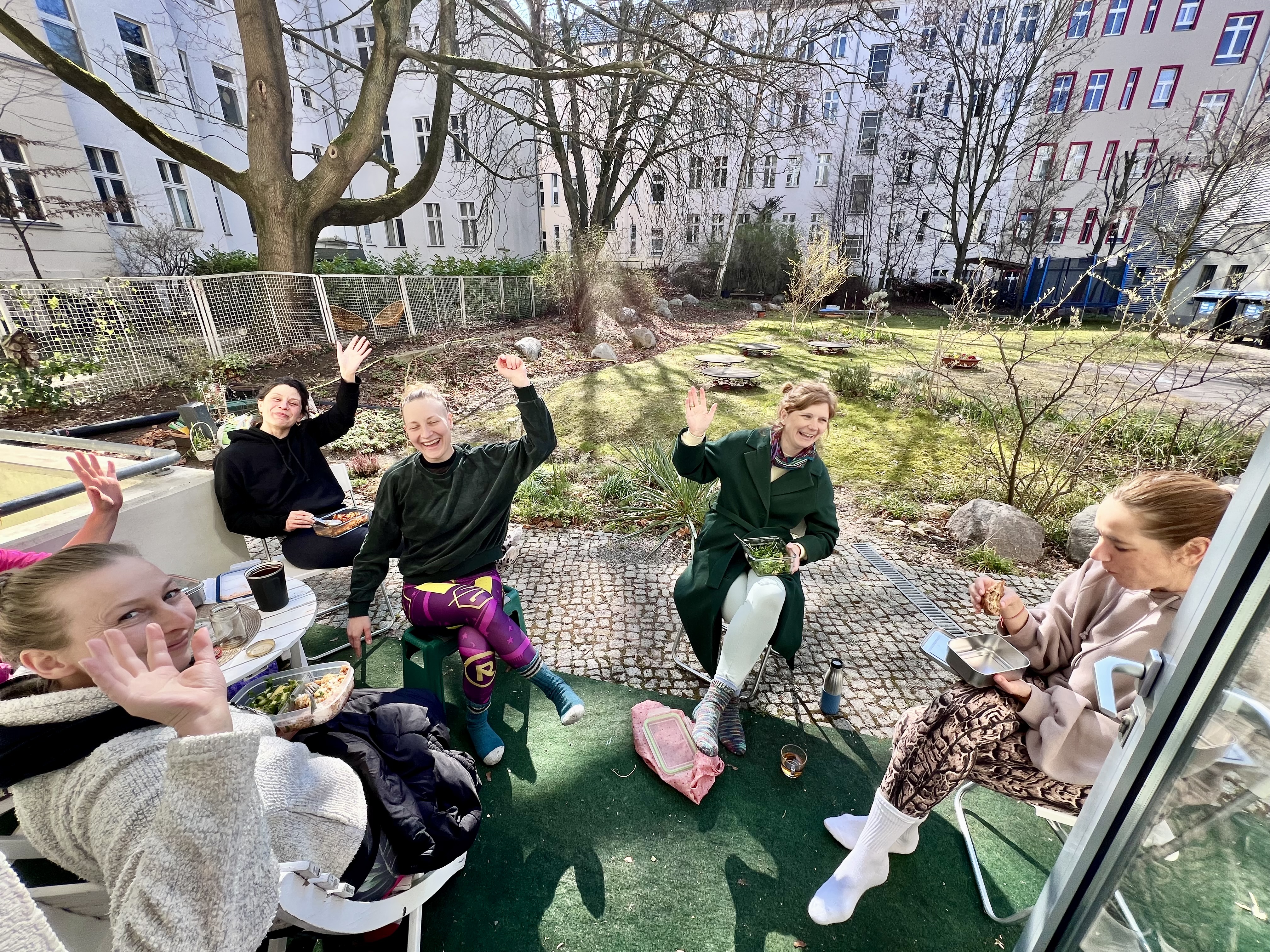 Yogalehrer Ausbildung: Pause. - ✨ 200h Yogalehrer*innen Ausbildung ✨ „Yoga – ein Lebensweg“ 🧘‍♀️💜