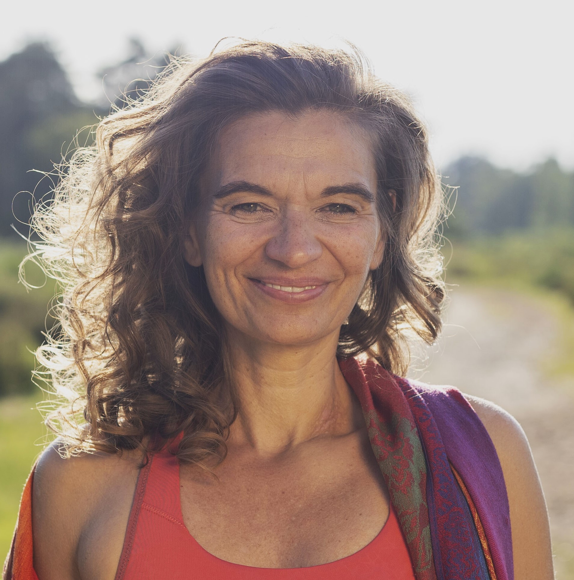 Yogaevent: deine Reise- und Yogabegleiterin Nicole von Nicole Ishvari Yoga - IN FREIHEIT VERBUNDEN 7-tägiges Yoga Retreat in der Natur in Ligurien/Italien