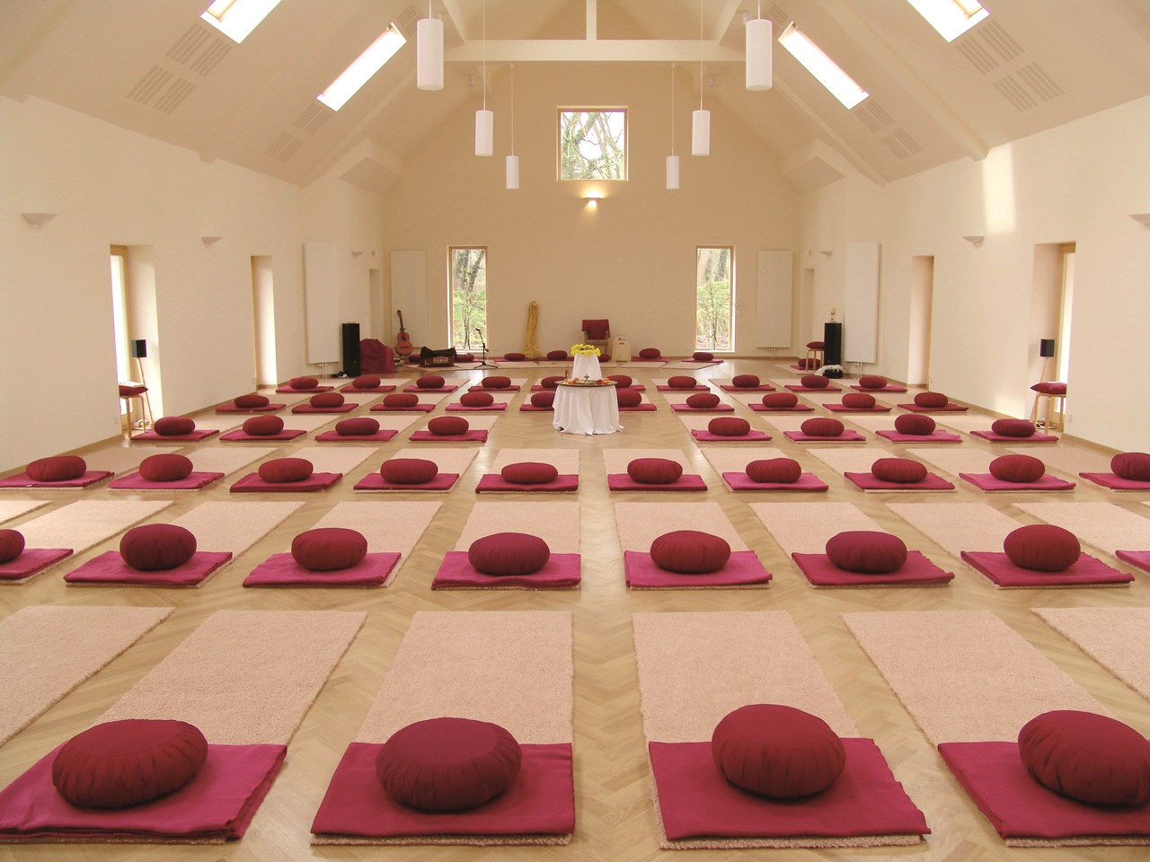 Meditation Retreat im Kloster Gerode Impresiones en imágenes del local Shanti Mandir - un espacio para BenefitYoga y Meditación