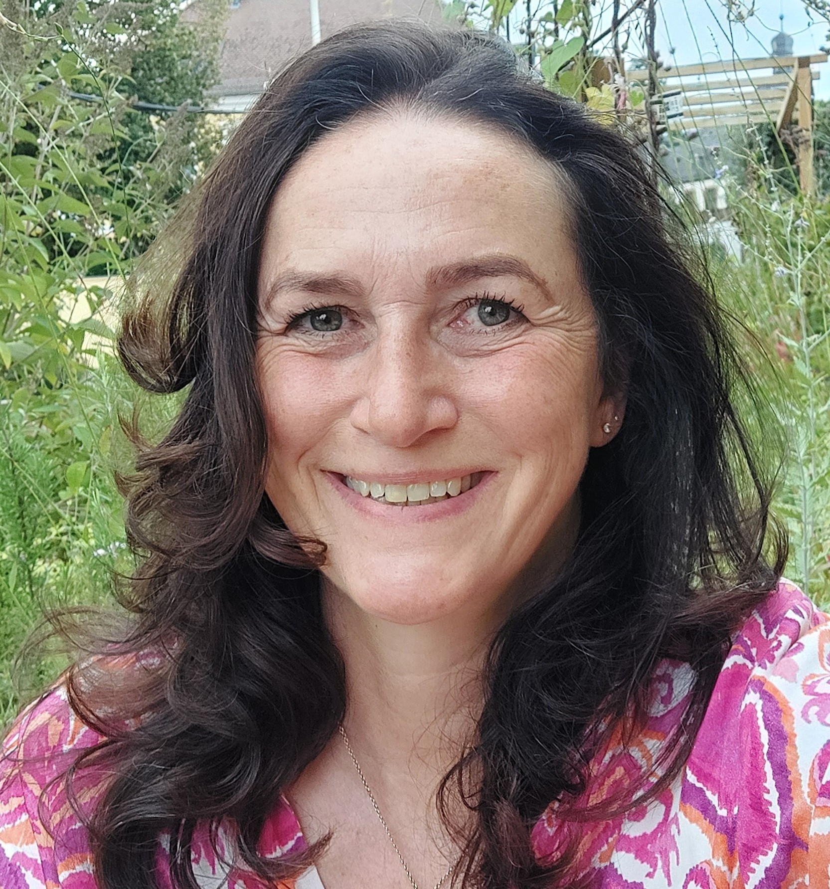 Heilpraktikerin für Psychotherapie u. Yogalehrerin Annette Alexander  Yoga teachers introduce themselves Annette