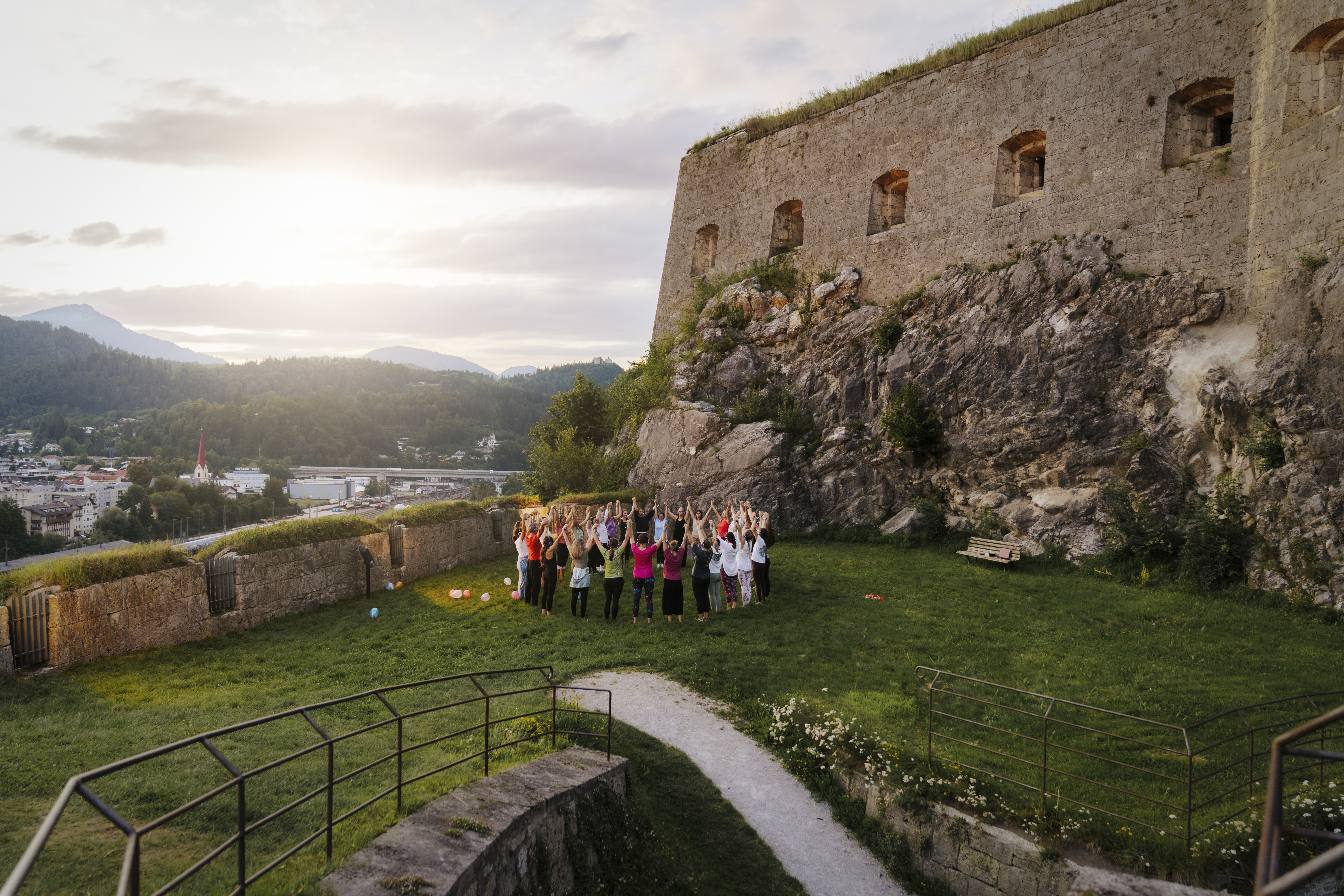 Yogaevent: Einheit auf der Festung Kufstein - yoga.tage im Kufsteinerland - Das Yoga Festival