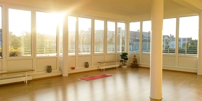 Yoga course - PLZ 13158 (Deutschland) - https://scontent.xx.fbcdn.net/hphotos-xtf1/t31.0-8/s720x720/12715924_438841242981619_4419653358139460259_o.jpg - MayYoga