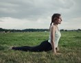 Yoga: https://scontent.xx.fbcdn.net/hphotos-ash2/t31.0-8/s720x720/1052688_356075941186285_1814467579_o.jpg - Marie Lakshmi Yoga Berlin Neukölln