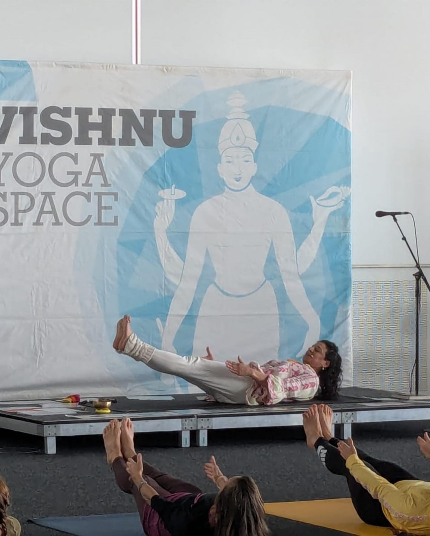 Yoga course - Fellbach (Rems-Murr-Kreis) - Komm mit auf die bunte Reise durch deine 8 Chakren - Kornwestheim 