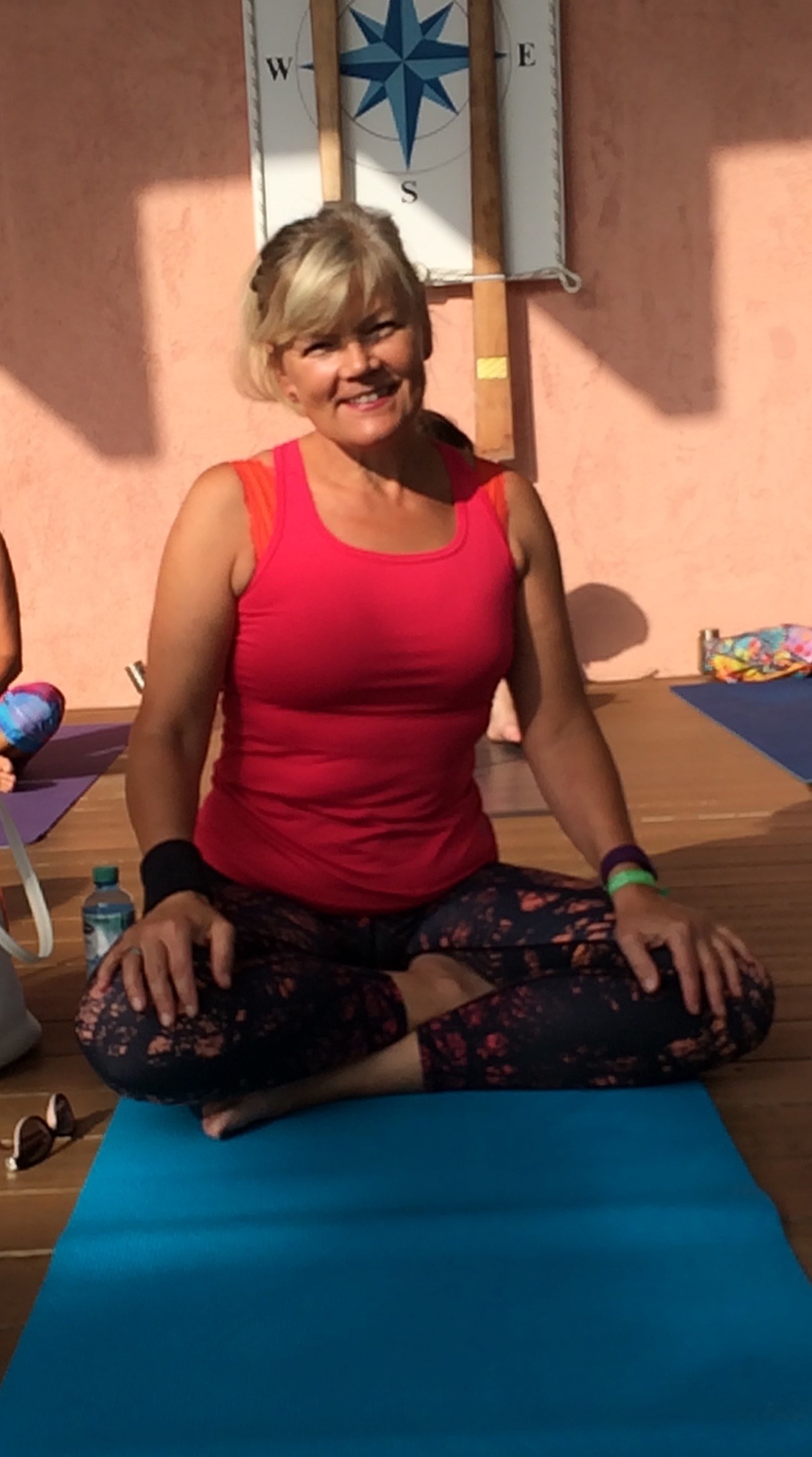 Flowyoga - dein Weg zu mehr Leichtigkeit und Licht im Leben Descripción de los cursos Yoga Vinyasa