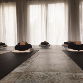 Yoga: Yogascheune ein Raum für Rückzug, Entspannung, zum sich Begegnen. - Yogascheune Praxis am Mellensee
