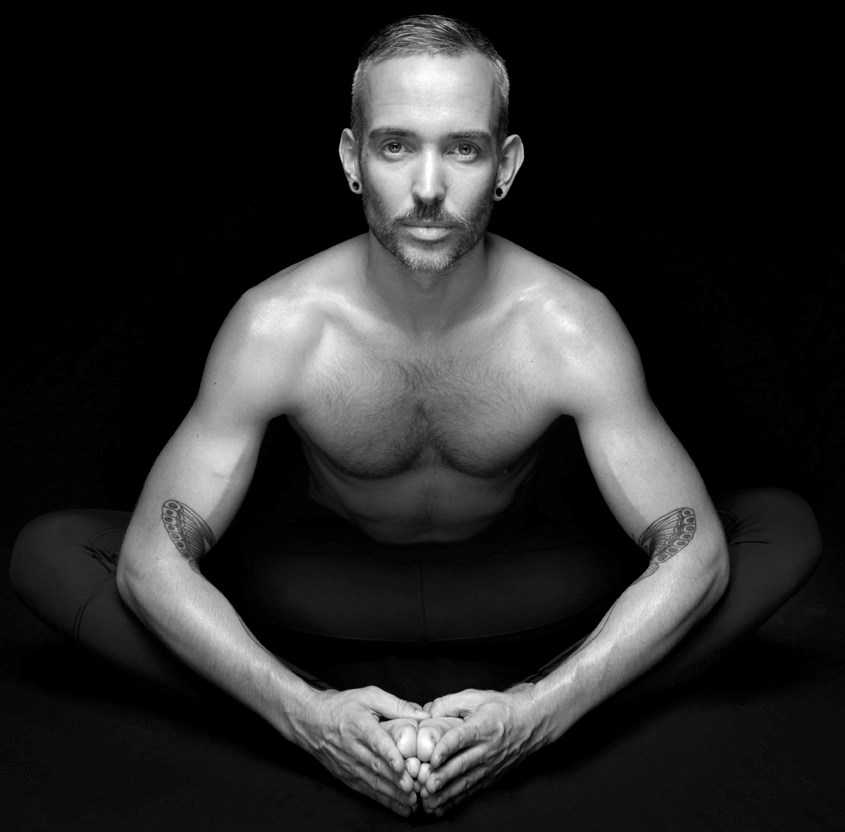 Yoga: Joachim Koch (Foto von Nela König für Yoga aktuell) - YANG YANG