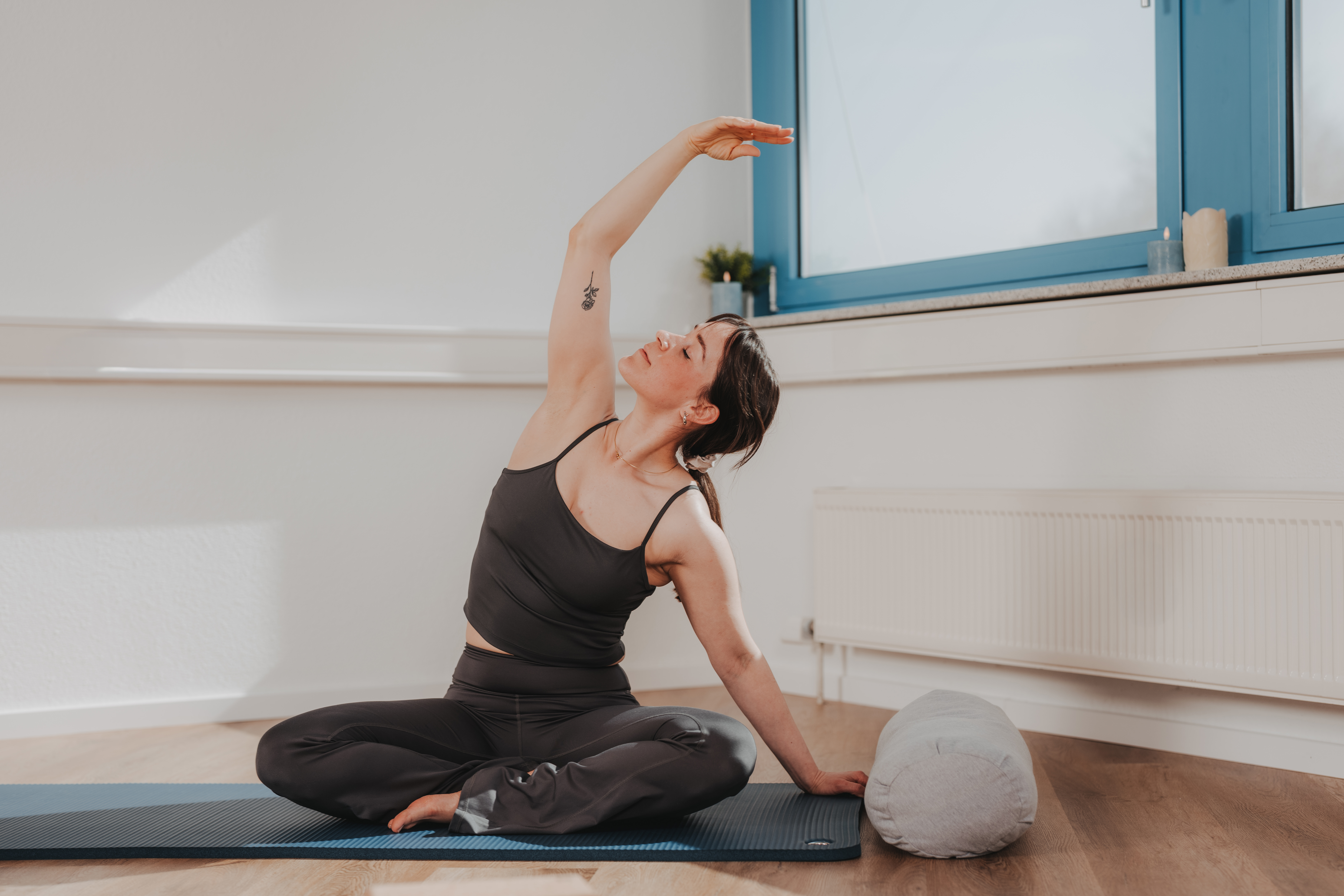 Yoga course - Art der Yogakurse: Probestunde möglich - Germany - Basic Yoga in Erlenbach  - IPhysioLogisch Erlenbach - Basic Yoga, Faszien Yoga, Vinyasa Yoga, Schwangerschaftsyoga, Mama Baby Yoga