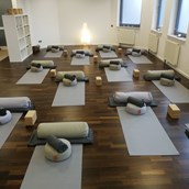 Yogakurs - Yogastudio in der Industriestraße 10 - Wendy Müller