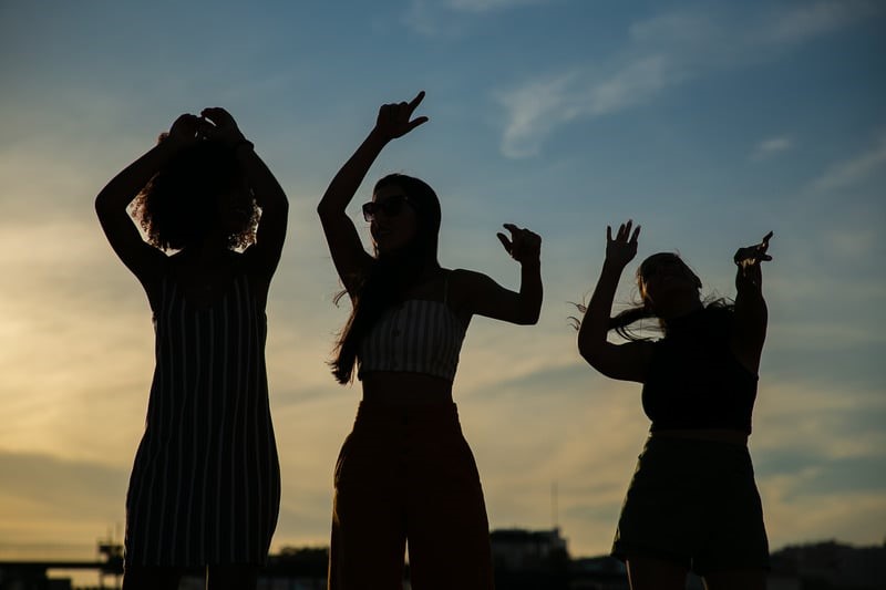 Yoga course - Yogastil: Yin Yoga - Ecstatic Dance jeden letzten Freitag im Monat 19:00 - 21:00 Uhr - mein yoga in eisenach